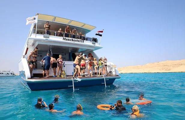 What to Pack for a Hurghada Boat Excursion: 2026 Checklist & Tips