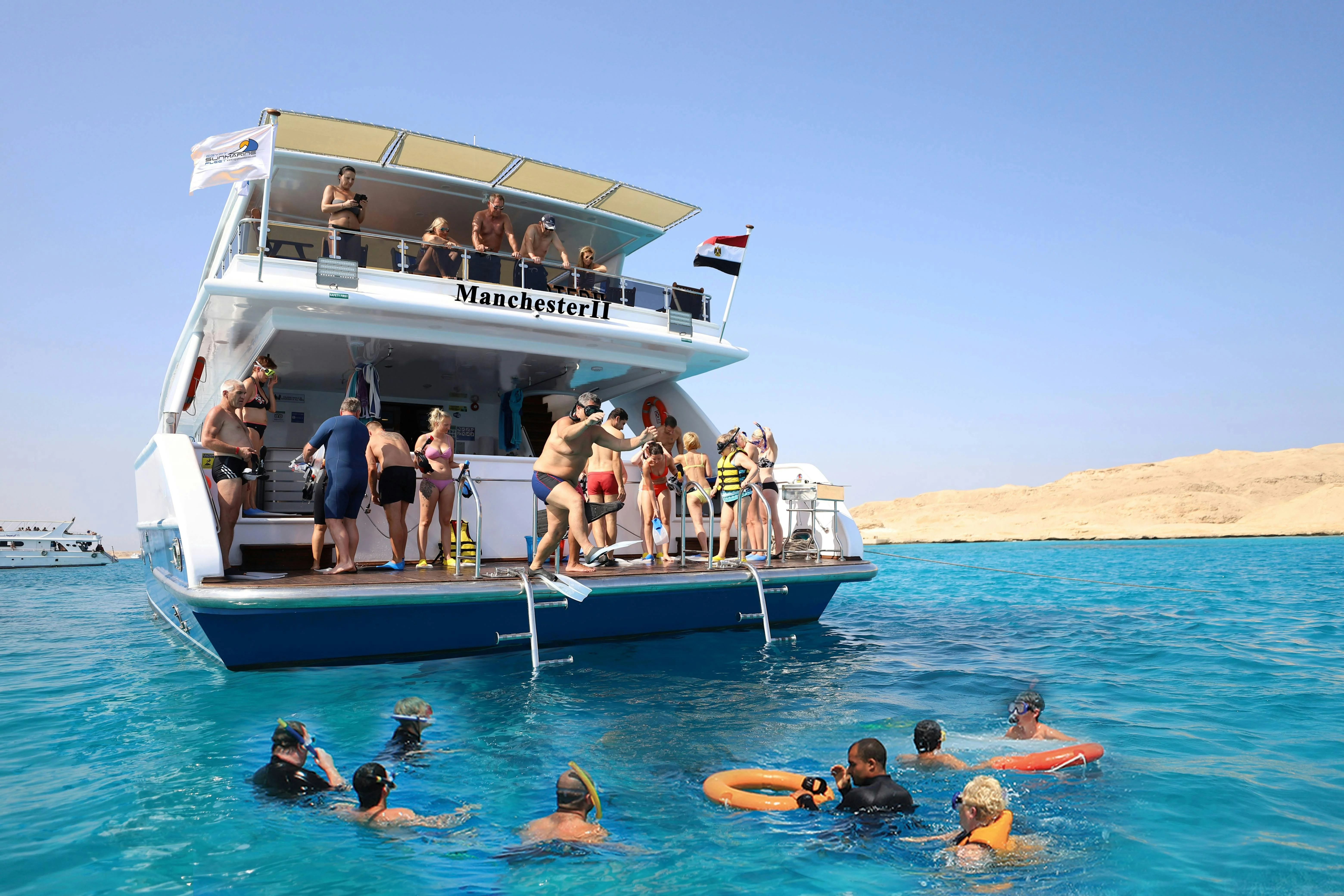 Private Charters and Small-Group Tours in Hurghada 2026: Trends, Tips, and Family Perks