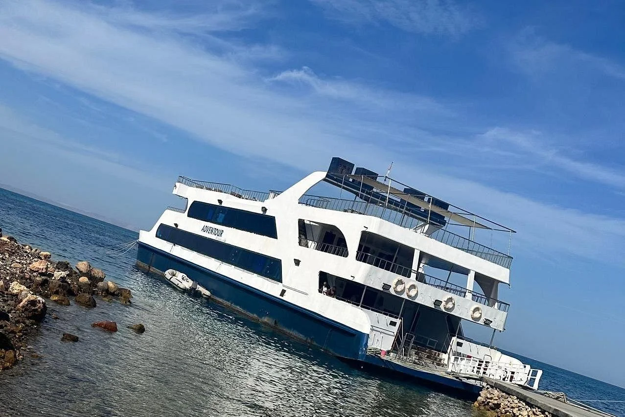 Hurghada: Catamaran Snorkelling & Orange Island