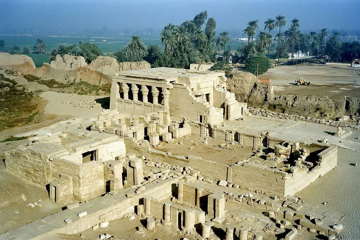 Hurghada: Dendera Temple Trip to Qena City