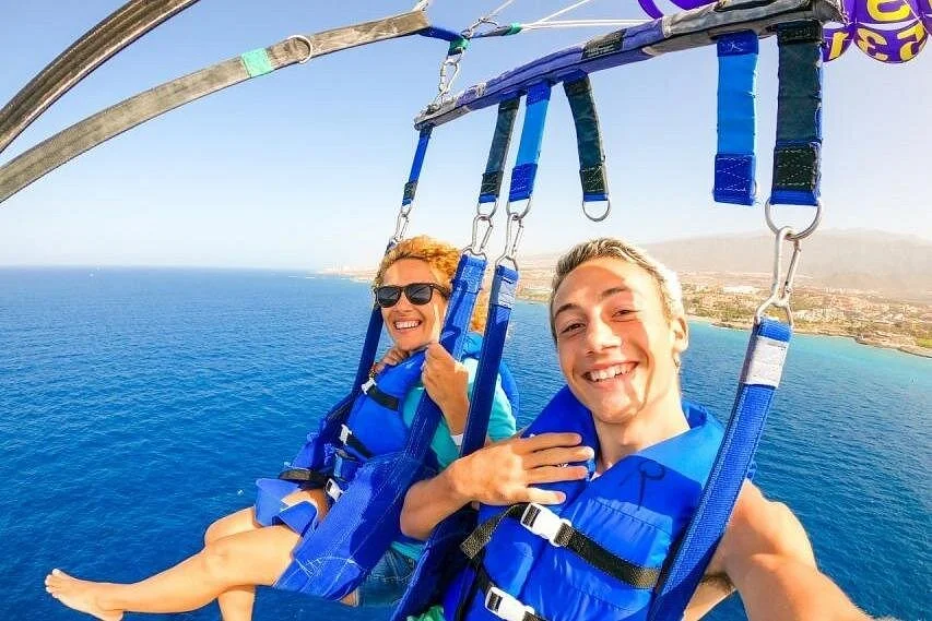 Hurghada: Jet Boat Ride & Parasailing