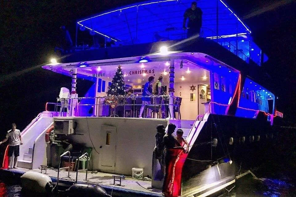 Sharm El Sheikh: Night Yacht Dinner Cruise