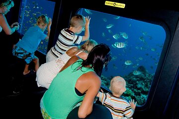 Semi-Submarine Tour and Snorkeling Hurghada - Image 1