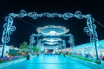 Soho Square & Naama Bay: Sharm's Vibrant Day-to-Night Hotspots - Image 1