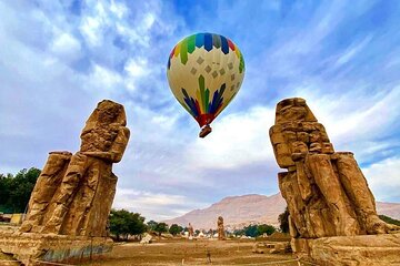 Hurghada: Private Luxor Day Tour king's Valley Habu Temple&More - Image 1