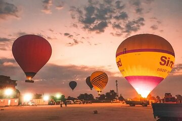 Marsa Alam: 2 Days Private Luxor Tour with Hot Air Balloon& Hotel - Image 1