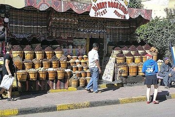 Private Guided City Tour of Hurghada from Marsa Alam - Image 3