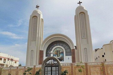 Private Guided City Tour of Hurghada from Marsa Alam - Image 4