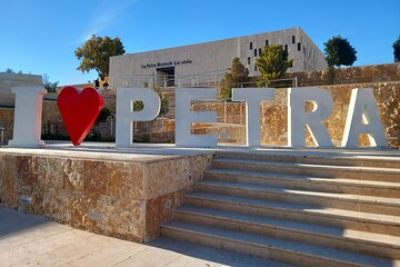 Day trip to Petra by ferry from Sharm el Sheikh - Image 1