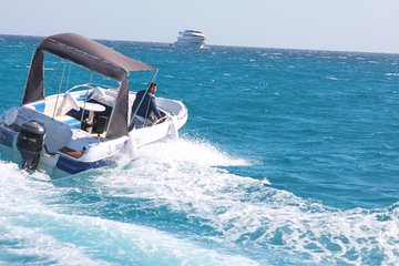 Speed Boat to Abo Munkar Island & Water Sport Semi Private - Hurghada - Image 3