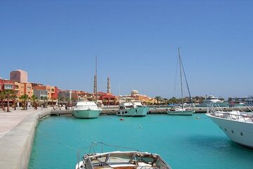 Private City Tour & Magic Catamaran Snorkeling & Parasailing Adrenaline-Hurghada - Image 4