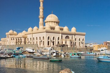 Private City Tour & Parasailing Adventure & Transfer - Hurghada - Image 3