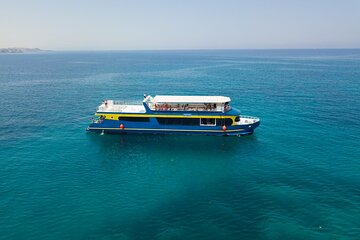 2 Hours Semi-Submarine Snorkeling Sea Trip & Transfer-Hurghada - Image 4
