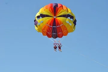 Enjoy 2 Hours Horse Ride, Parasailing & semi-submarine- Hurghada - Image 4