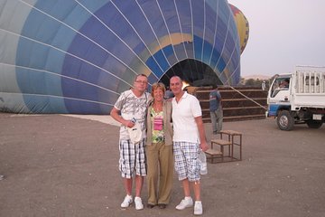 Amazing 2 Days Luxor West&East Banks with Hot Air Balloon&Tours from Hurghada - Image 4