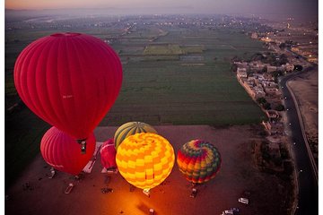 4 Days Nile Cruise Aswan,Luxor,Balloon, With Train Tickets from Cairo - Image 1