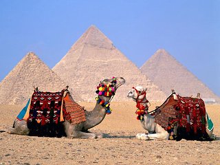 Enjoy Cairo , Pyramids, Museum and More : 3 Days Package With 5 Stars Hotel - Image 1