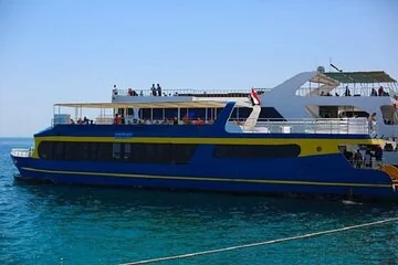Conquest Semi-Submarine, Snorkeling Trip & Parasailing - Hurghada - Image 2