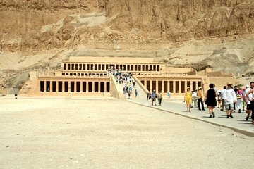 Best 3-Nights Nile Cruise Luxor & Aswan with Train from Cairo - Image 3