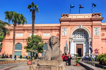 Cairo Day Trip: Pyramids, Egyptian Museum & Lunch - Hurghada - Image 2