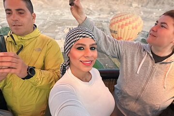 Experience the Magic of a Luxor Sunrise Hot Air Balloon Ride - Image 2
