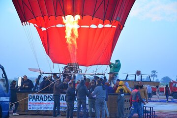 Experience the Magic of a Luxor Sunrise Hot Air Balloon Ride - Image 3