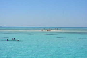 Ras Mohammed & White Island boat trip incl lunch and entrance fee - Image 4