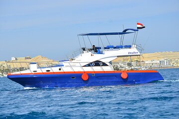 Private Boat Trip Up to 8 Pax with Lunch & Transfer from Hurghada - Image 4