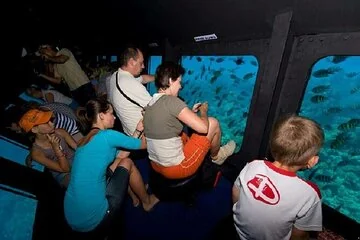 Conquest Semi-Submarine, Snorkeling & Parasailing – Hurghada - Image 4