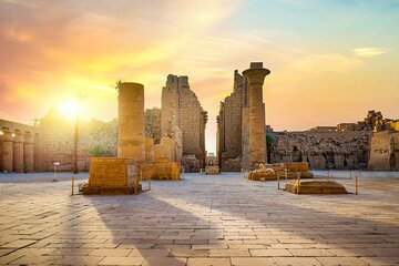 Private Full Day Luxor Tour with Nile Excursion from Hurghada - Image 3