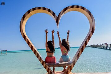 Magawish Island Luxury Private Boat Excursion Sea Trip - Hurghada - Image 4