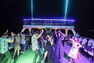 Sharm El Sheikh Dinner Cruise with Live Band - Image 2