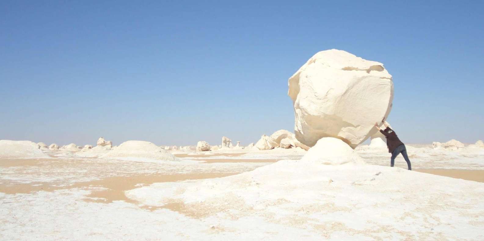Cairo: 3-Day White Desert & Bahariya Camping Tour