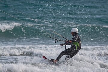 2-Day Kite Surfing Thrilling Waves & Easy Transfers - Hurghada - Image 3