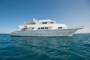 Hula Hula Island Sea Trip, Water Sports & Turkish Bath - Hurghada - Image 2