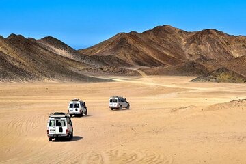 Jeep Safari Adventure Desert Tour With Dinner And Show - Image 2