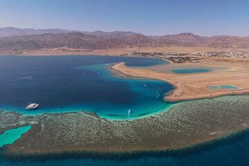 Blue Hole With Snorkelling and Canyon And Dahab City Day Tour - Image 1