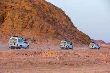 Private Tour Bedouin BBQ in the Egyptian Desert by 4x4 - Image 3