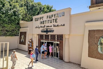Pyramids and Sphinx Cairo Museum Tour by Bus - Image 2