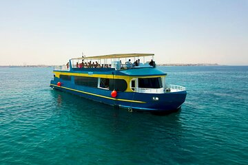 Semi-Submarine 2-hours Snorkeling with Transfer from Hurghada - Image 1