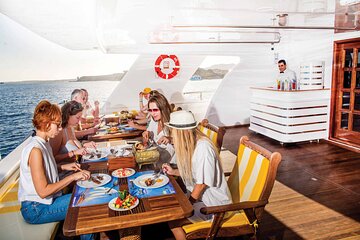 Hurghada: Elite VIP Cruise with Seafood and BBQ Buffet Lunch - Image 2