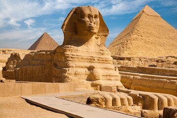 Full Day Tour from Hurghada to the Giza Plateau and Museum - Image 1