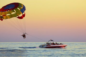 Private Parasailing, Banana & Sofa Boat Experience in Hurghada - Image 1