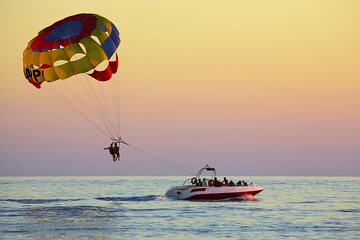 Private Parasailing Excursion in Hurghada with Hotel Transfer - Image 1