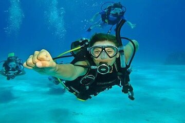 Marsa Mubarak Snorkeling Sea Trip with Transfer and Lunch - Image 3