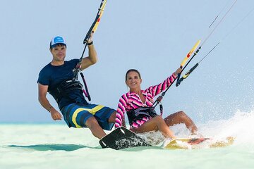 Premium Kitesurfing Lessons (Suitable for All Levels) - Image 1