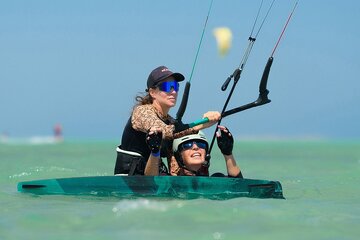 Premium Kitesurfing Lessons (Suitable for All Levels) - Image 2