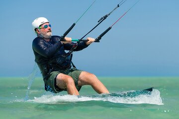 Premium Kitesurfing Lessons (Suitable for All Levels) - Image 4