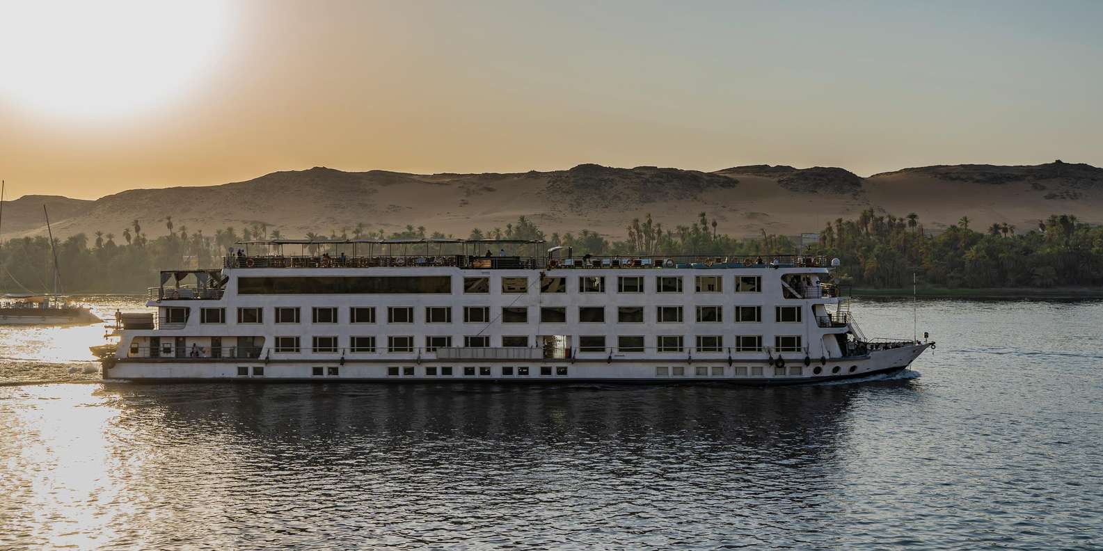 Aswan: 4-Day Private Nile Cruise to Luxor + Balloon