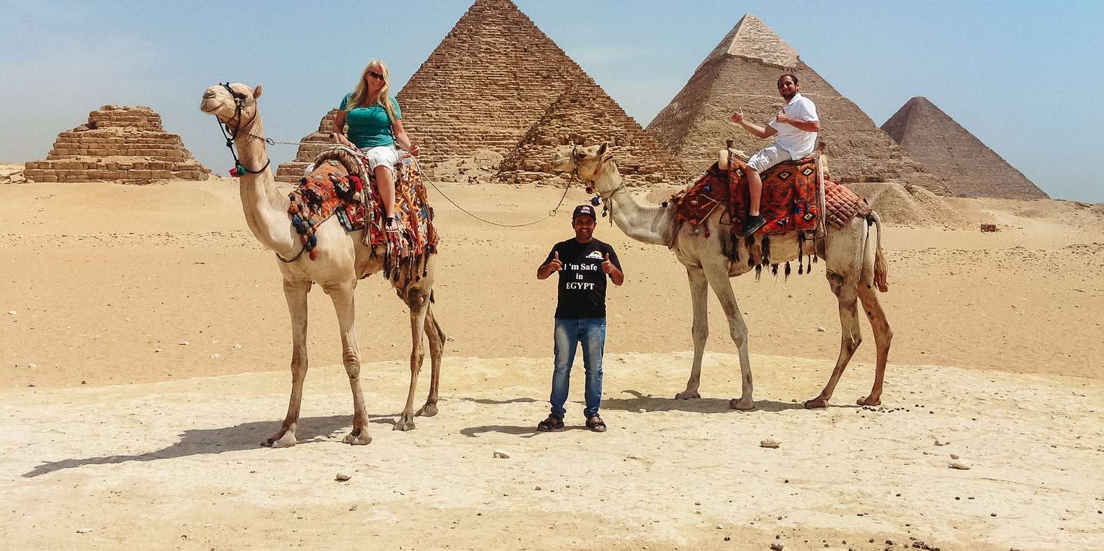 Cairo: Pyramids, Saqqara & Memphis Tour with Lunch